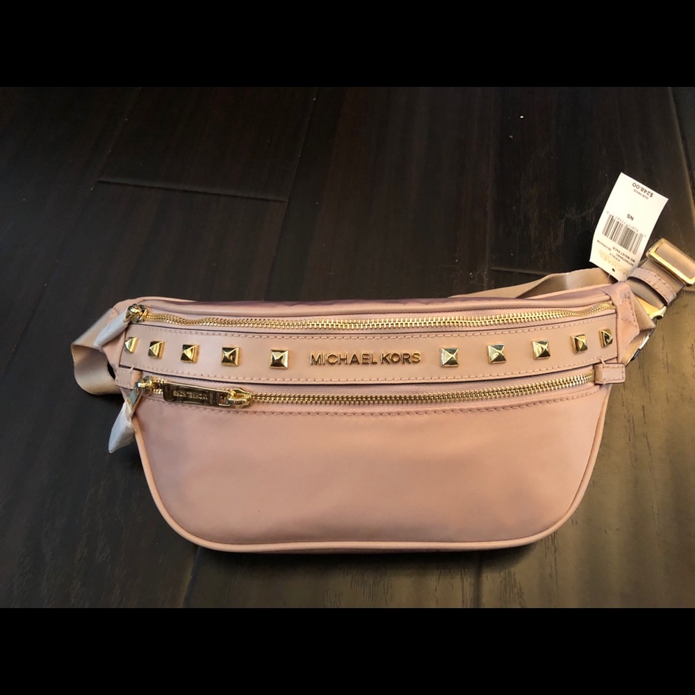 BRAND NEW Michael Kors fannypack